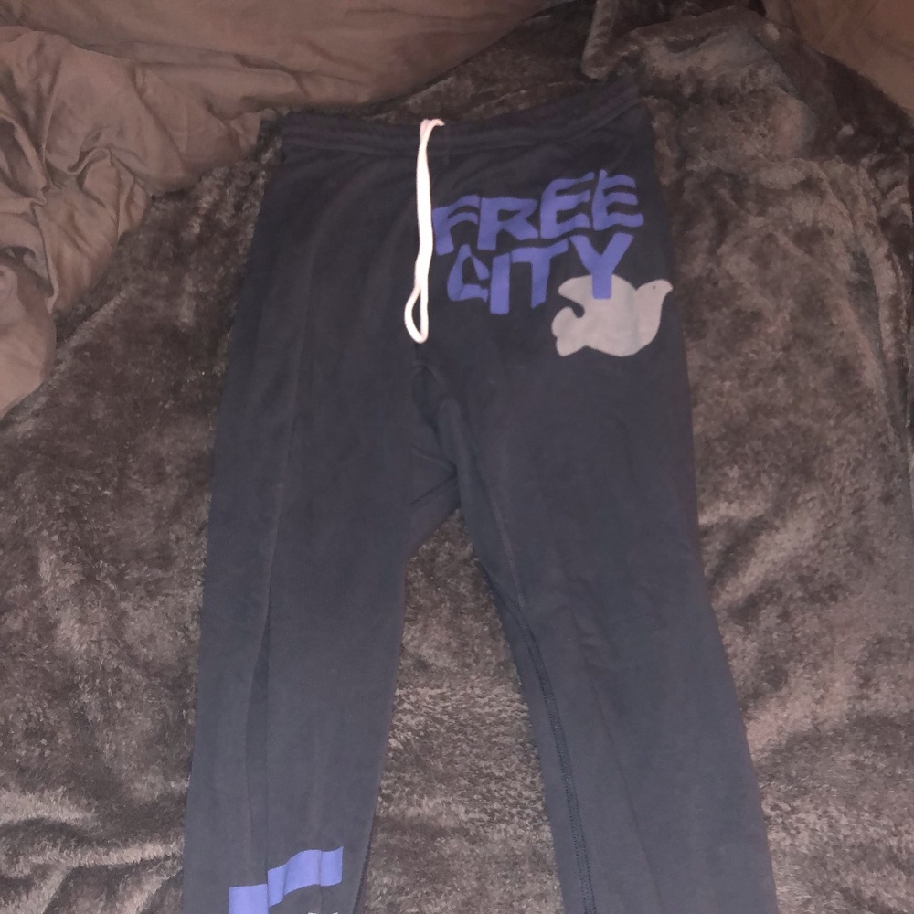 FreeCity Black Sweatpants